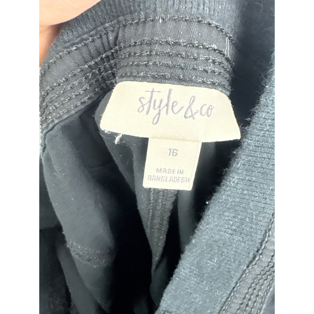 Women’s Style & Co Size 16 Black Cargo Capris