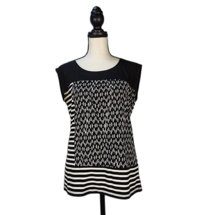 Calvin Klein Black & White Patterned Sleeveless Blouse – Size Small