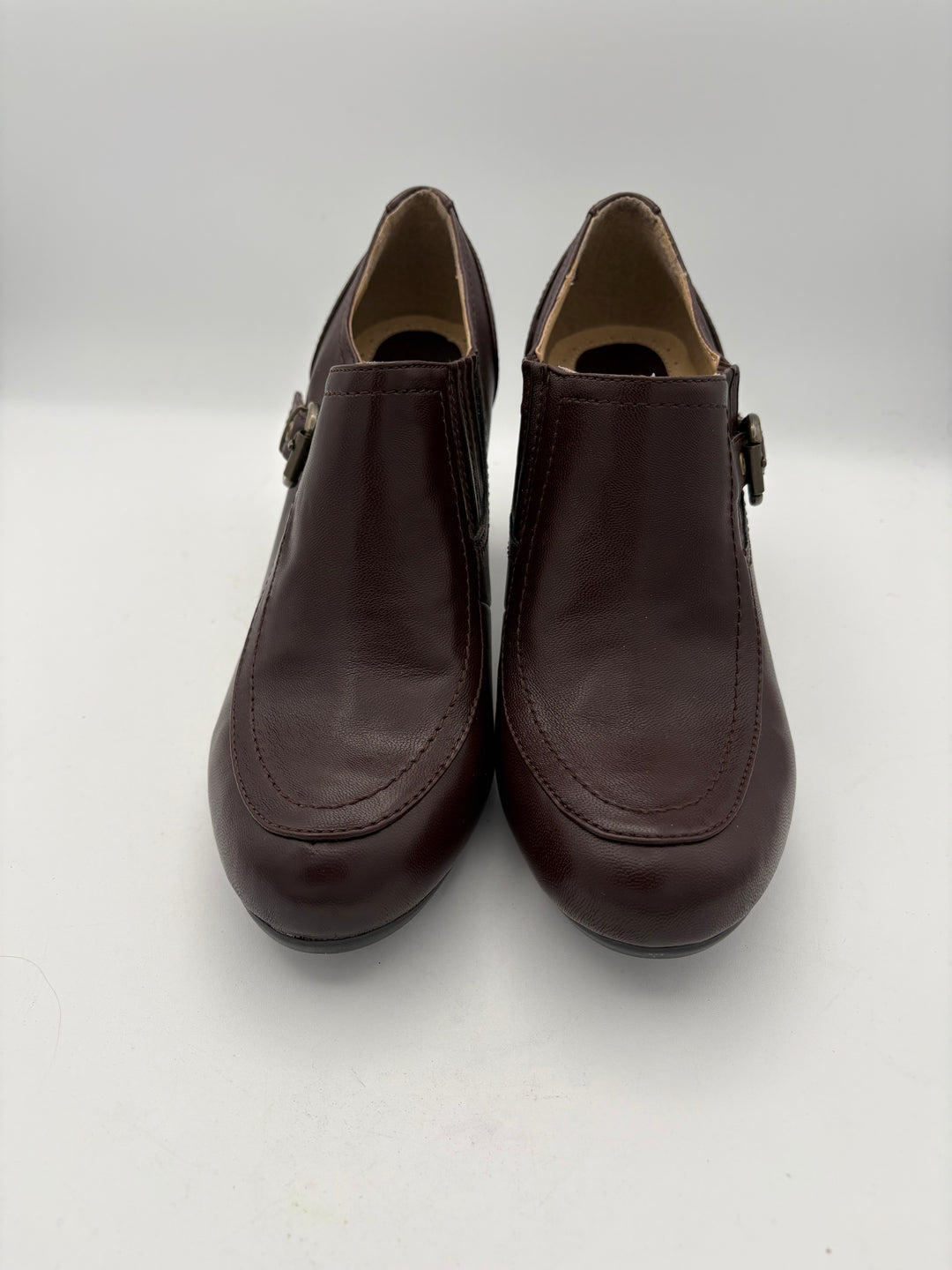 Women’s White Mountain Size 8.5 Brown Leather Heeled MuleS