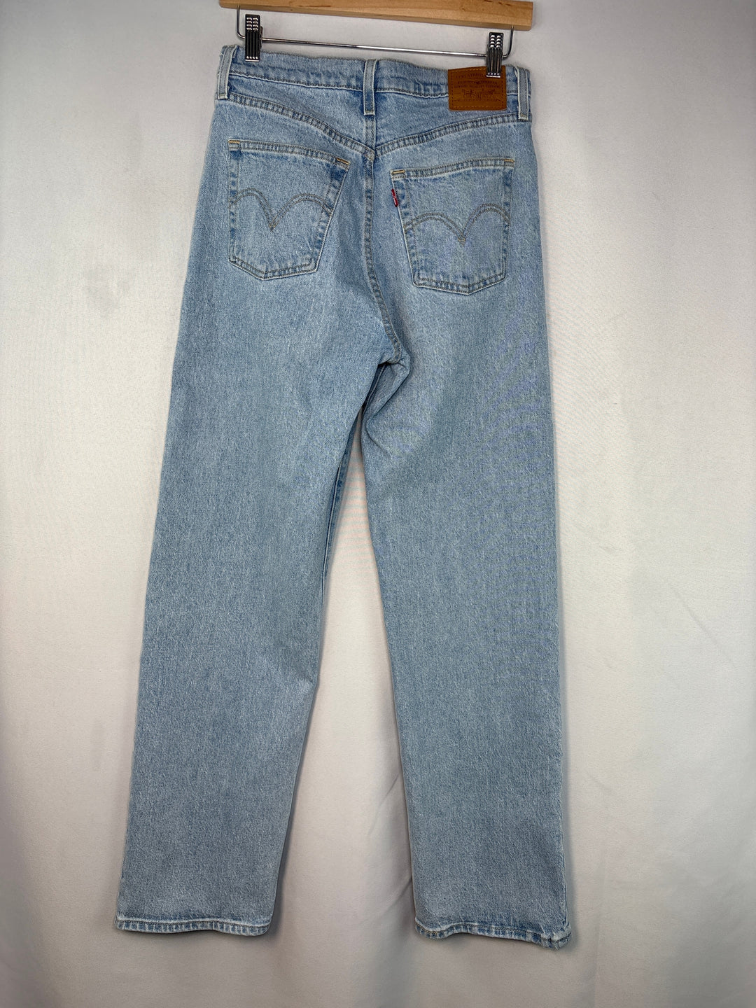 Women Levis Light Blue Straight Leg Jeans Cotton Blend Size 28