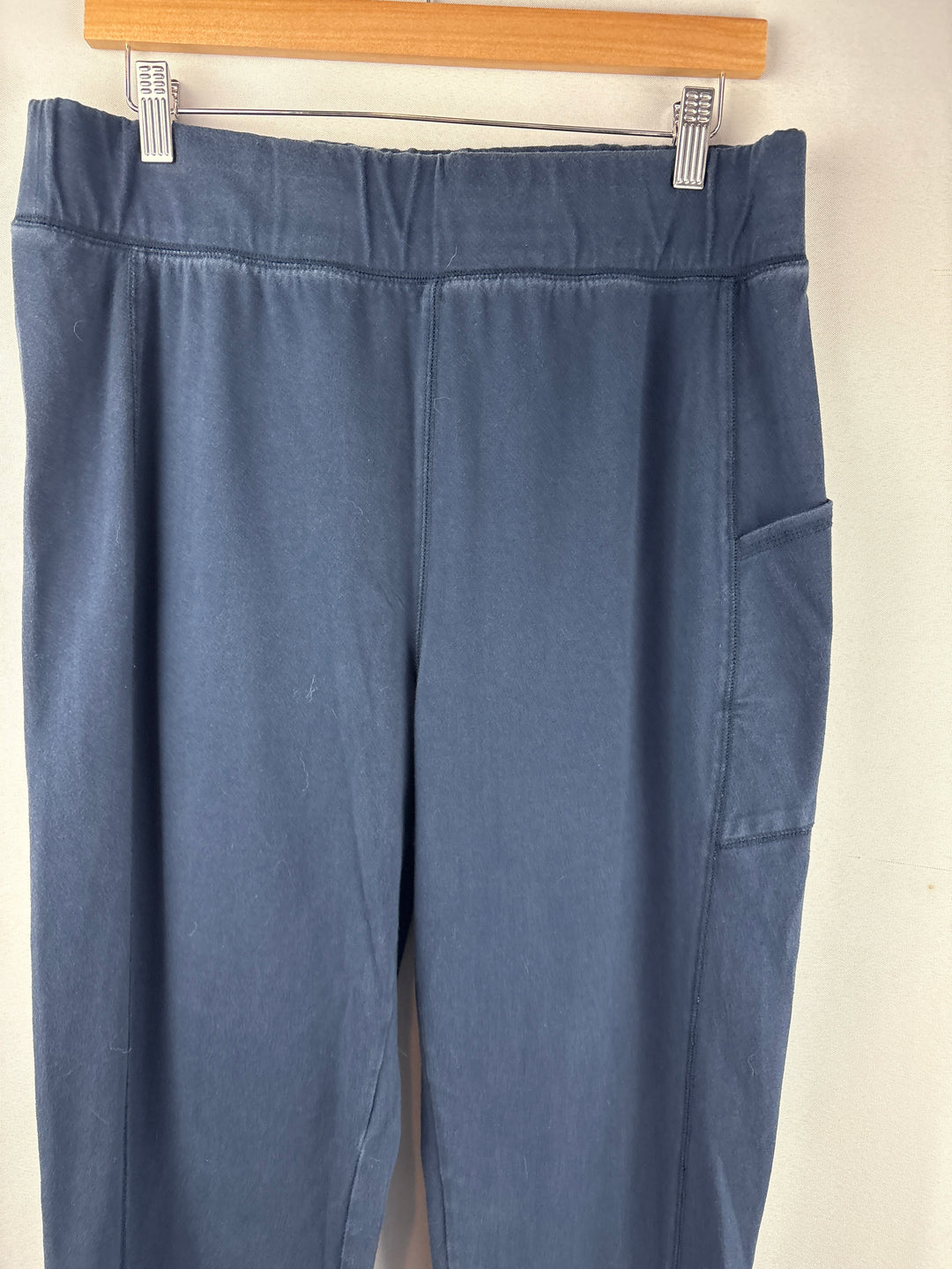 Women’s D&amp;Co Active Large Navy Blue Joggers