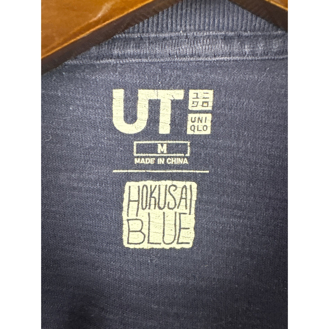 Women’s UniQlo Medium Navy Blue T-Shirt w/ Mountain Pattern Pocket