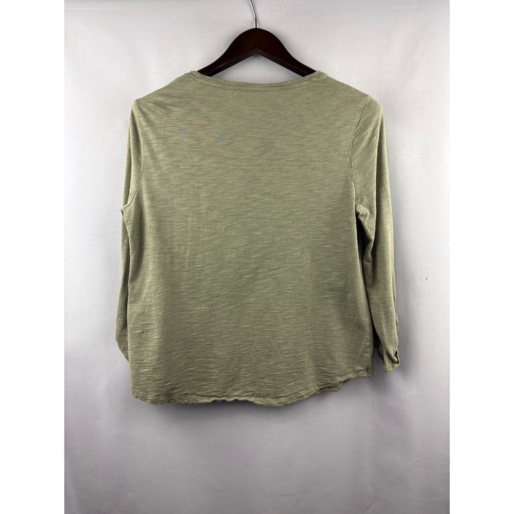 Women’s Chico’s Medium Olive Green 3/4 Length Sleeve Shirt