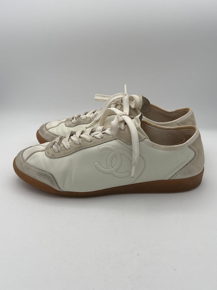 Women Chanel Cream Genuine Leather Suede Sneakers Size 8.5
