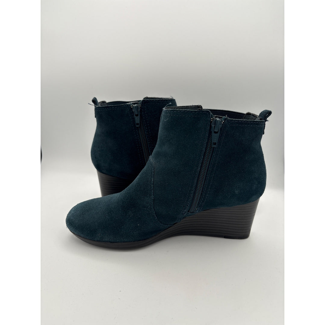 Clarks Womens Size 7 Wedge Ankle Boots With Zipper
