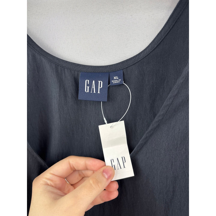 Women’s GAP XL Dark Gray Cropped Tank w/ Front Knot