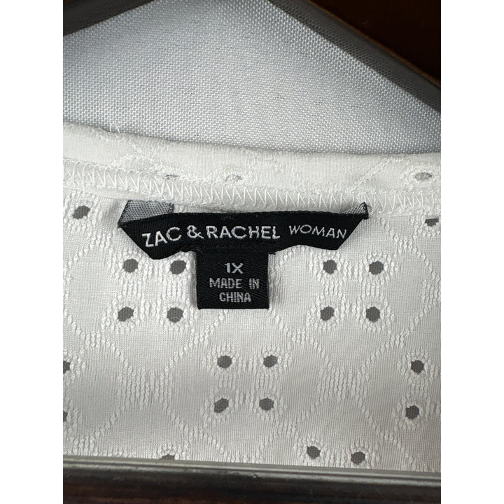 Women’s Zac & Rachel 1X White Waffle Cutout Patterned T-Shirt