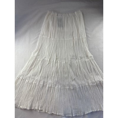 Women’s Le Mieux Studio XL White Maxi Skirt.