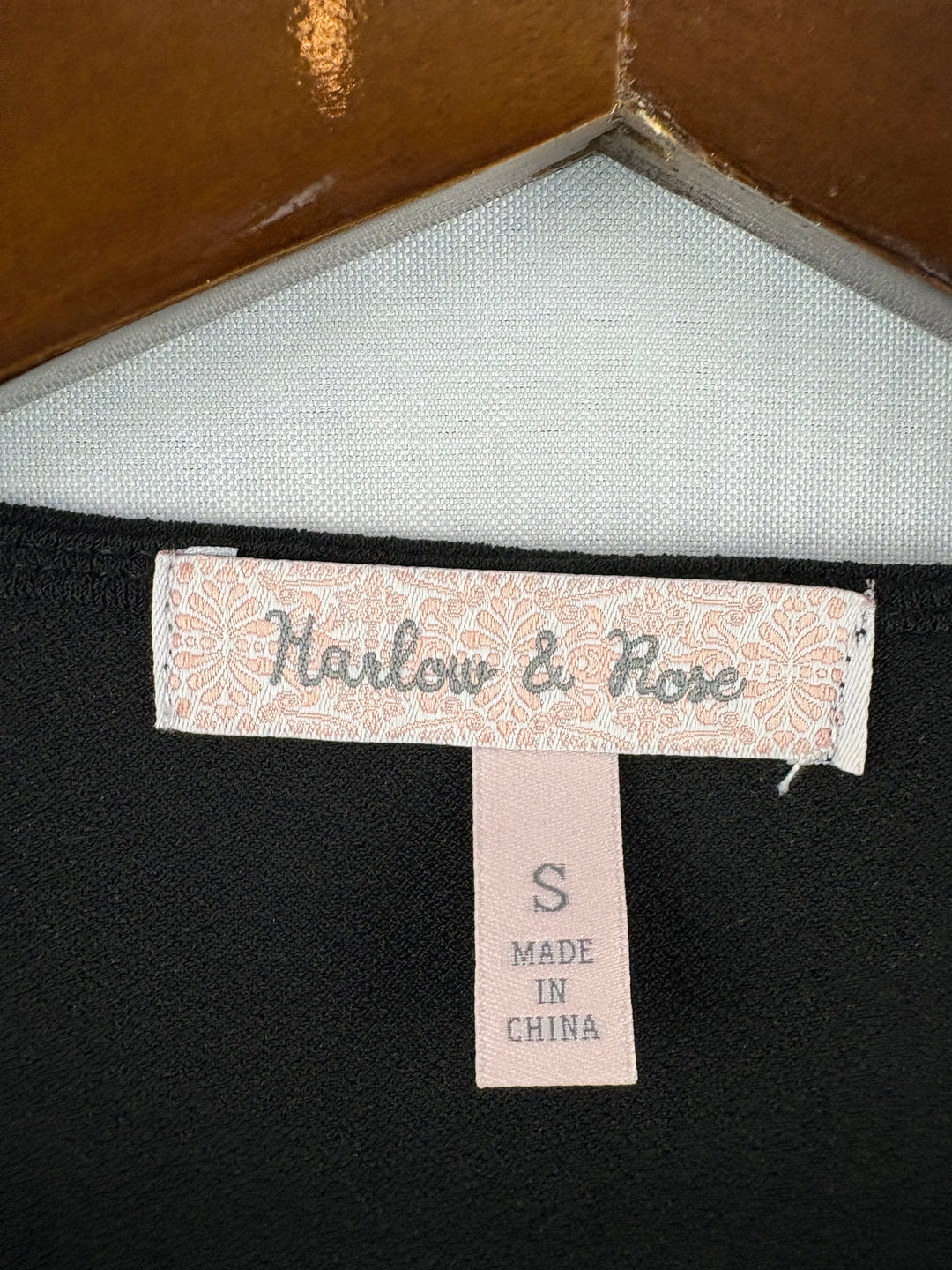 Women’s Harlow & Rose Small Black Midi Dress