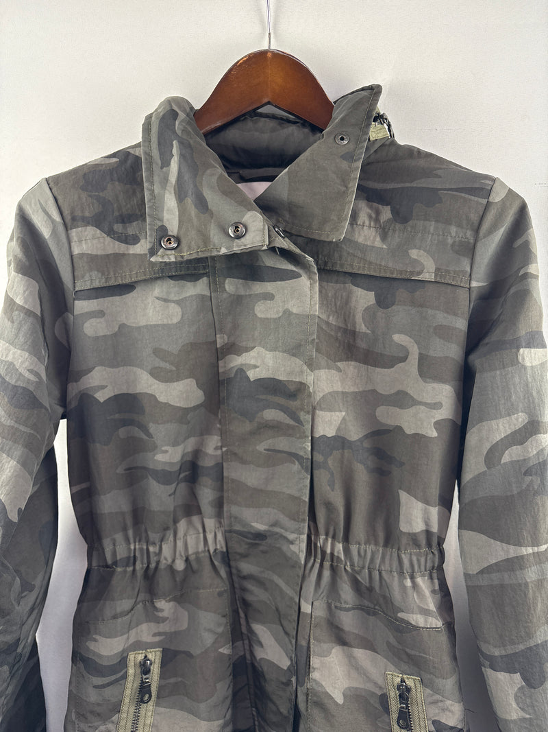 Women’s Tart Collections XS Dark Gray Camo Raincoat