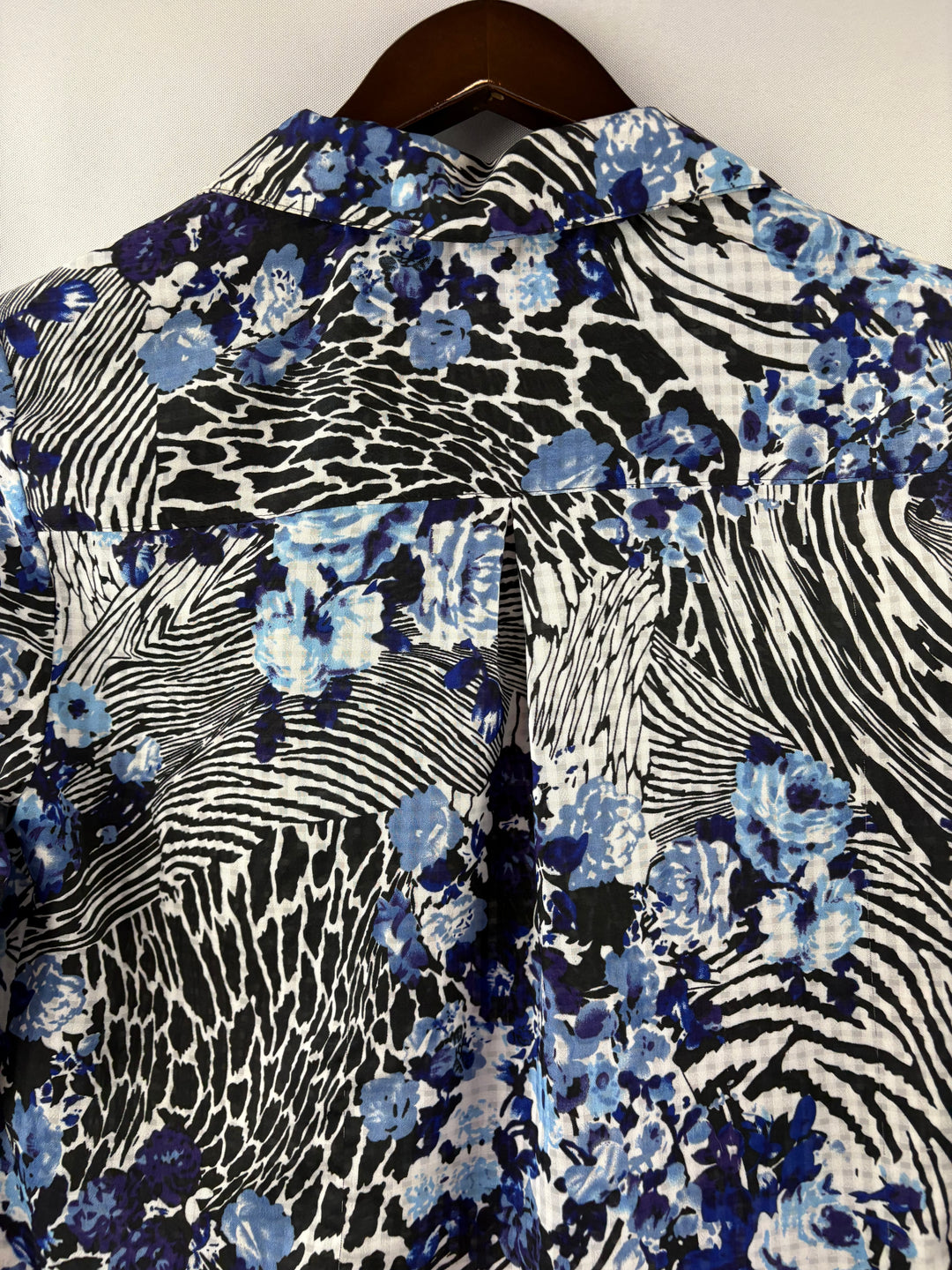 Women’s Notations Small Blue, Black, & White Patterned Blouse