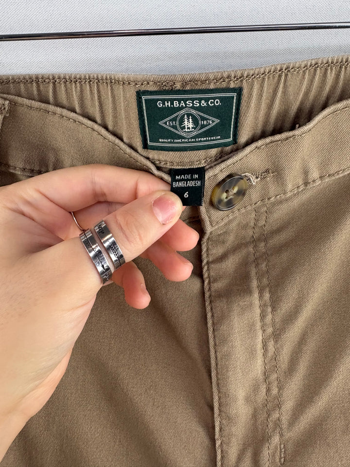 Women’s G.H.Bass & Co. Size 6 Khaki Casual Pants