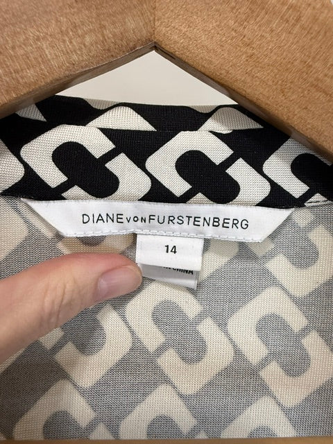 Diane von Furstenberg DVF Silk Geometric Wrap Dress Sz14