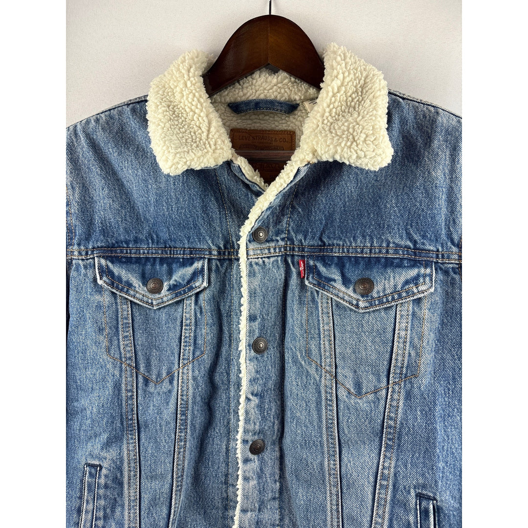 Women’s Levi’s Medium Light Washed Blue Jean Jacket