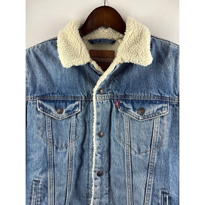 Women’s Levi’s Medium Light Washed Blue Jean Jacket