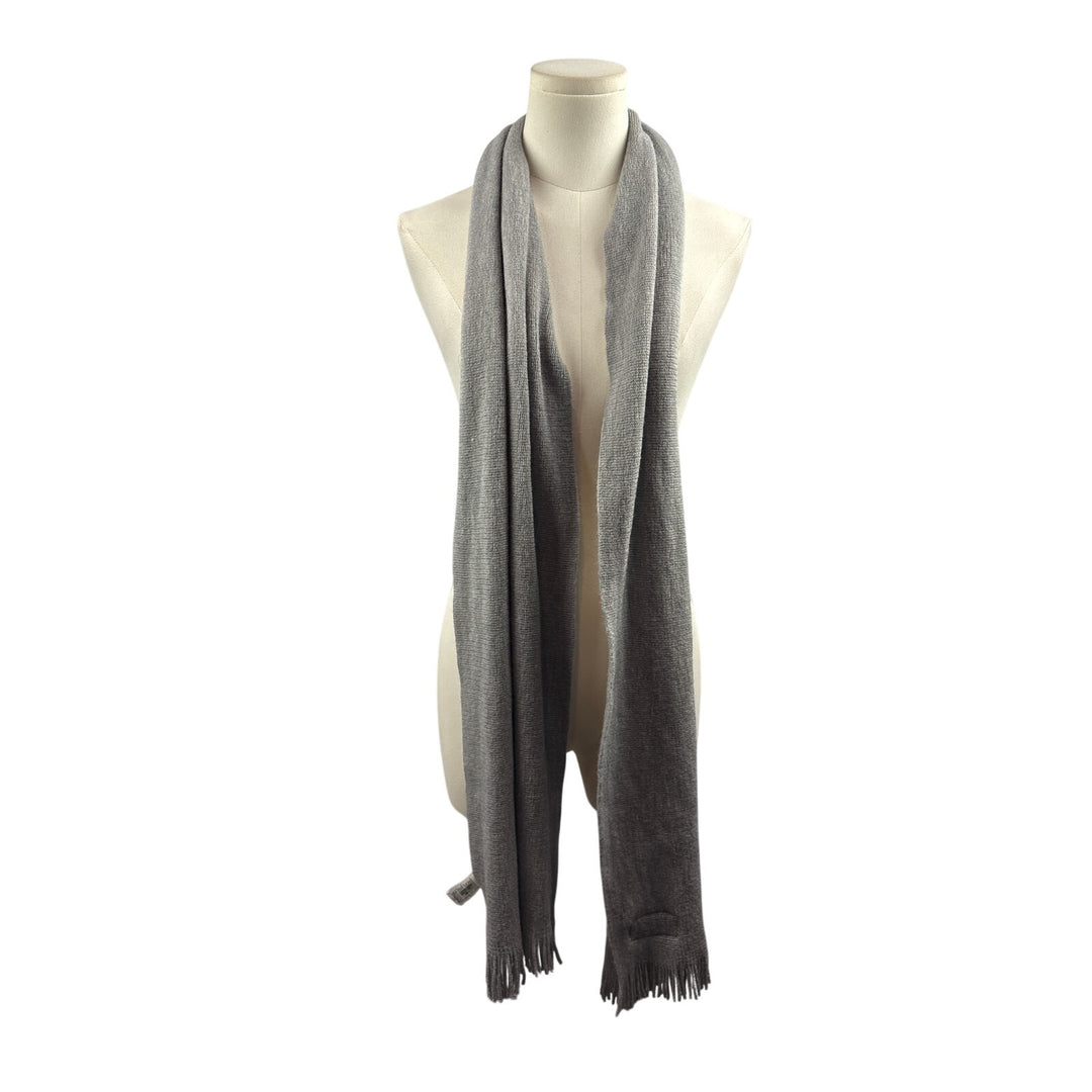 Women’s Calvin Klein Loght Grey Tasseled Scarf