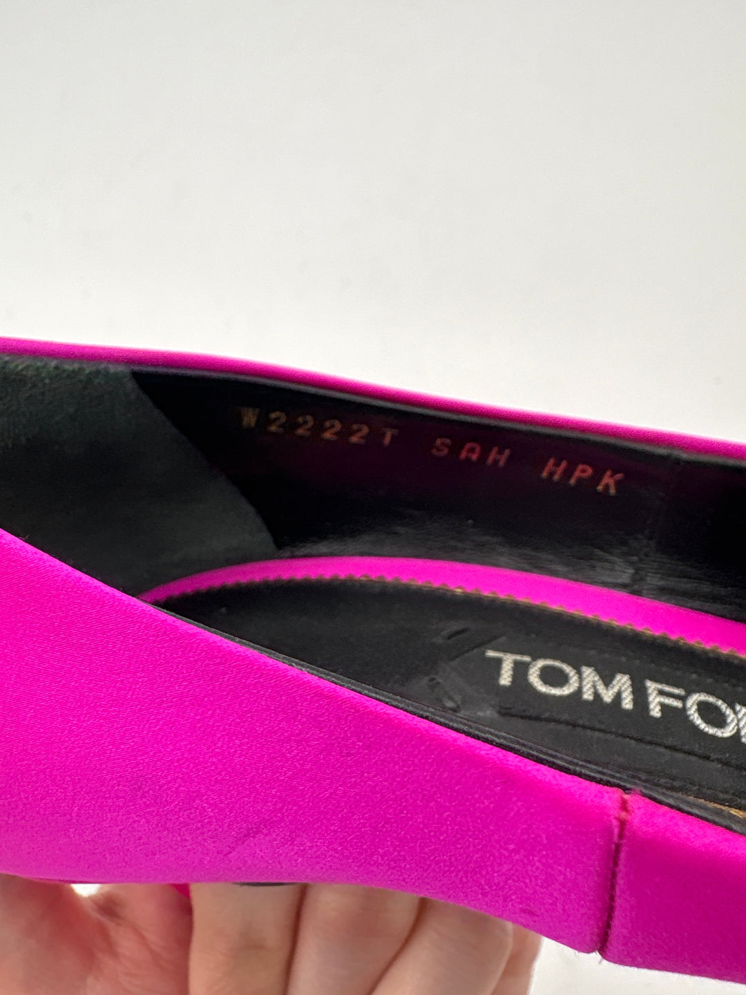 Women Tom Ford Size 9 Bright Magenta Satin Pumps Gold Button Detail