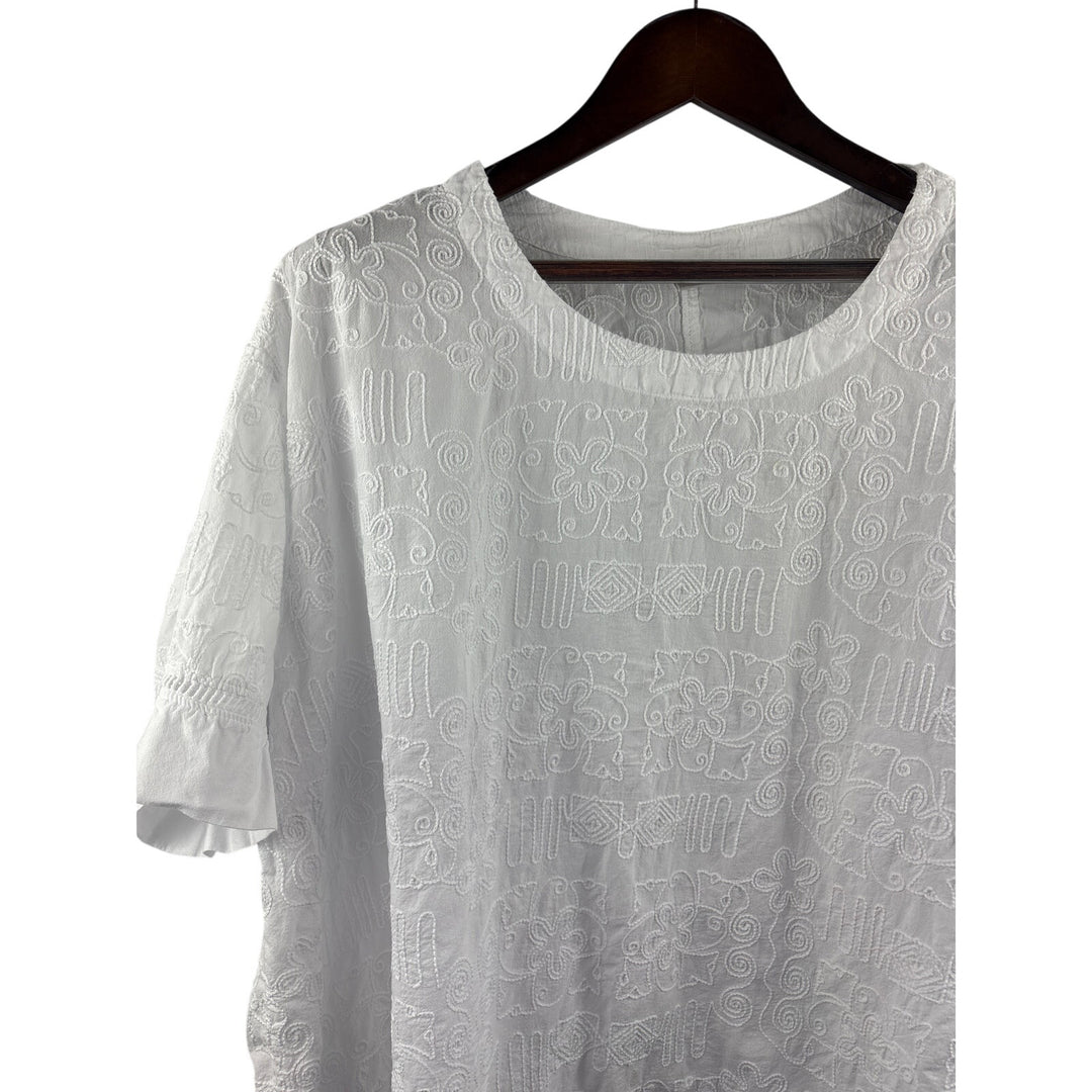 Women’s Focus XL White Embroidered Blouse