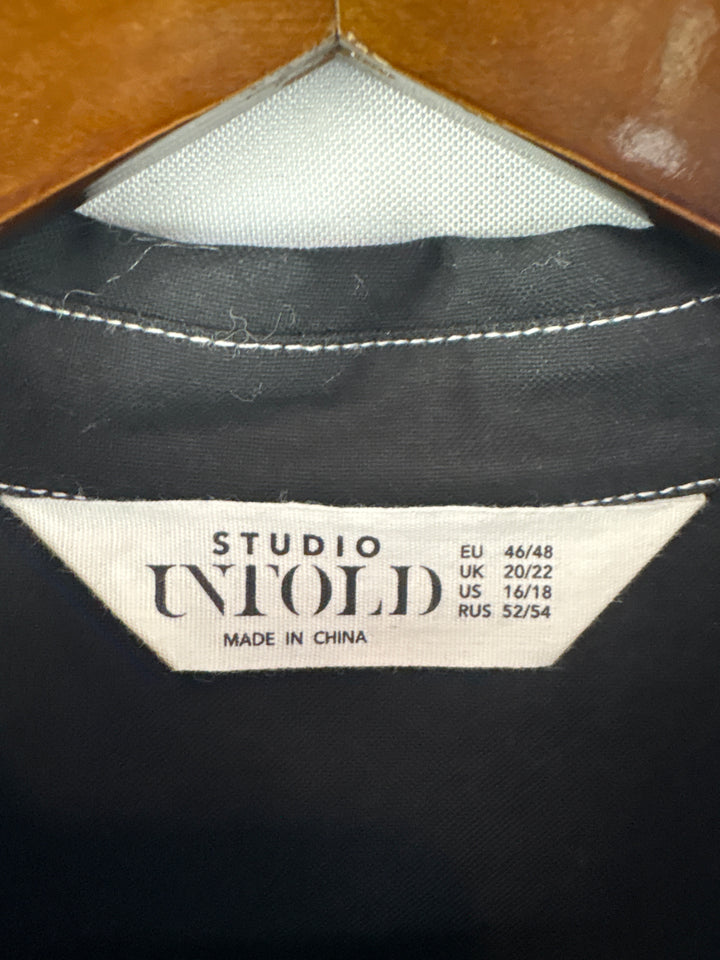 Women’s Studio Untold Size 16/18 Black Button Up