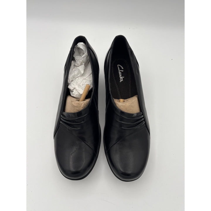 Women’s Clark Size 6.5 Black Leather Heeled Loafers