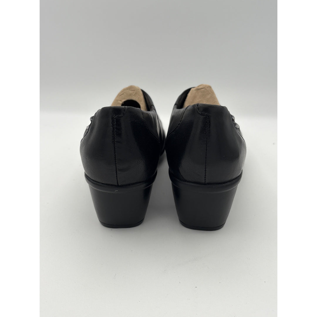 Women’s Clark Size 6.5 Black Leather Heeled Loafers