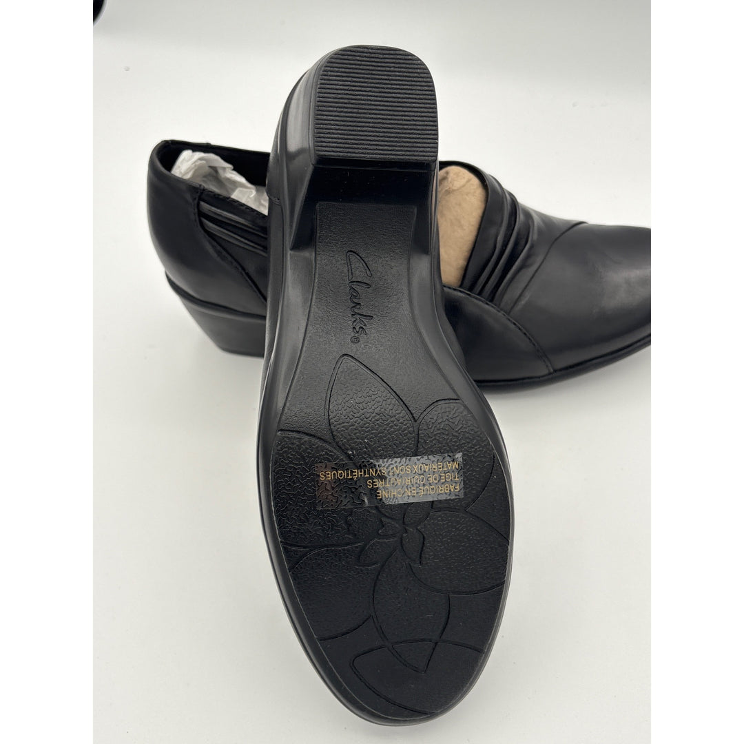 Women’s Clark Size 6.5 Black Leather Heeled Loafers