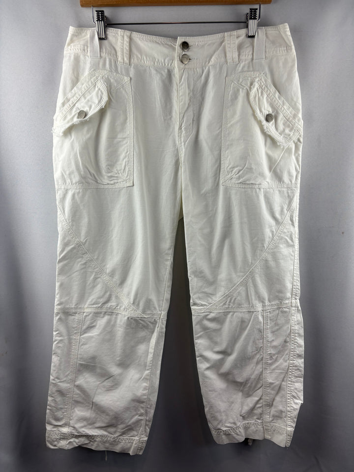 Women’s Venezia Size 14 White Capri Pants