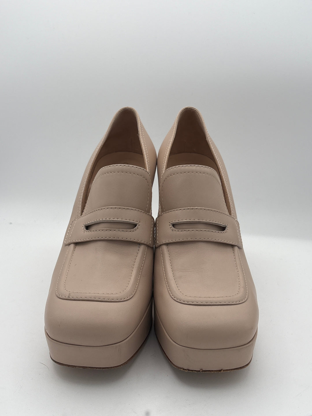 Gianvito Rossi Women Beige Leather Block Heel Loafers Size 10