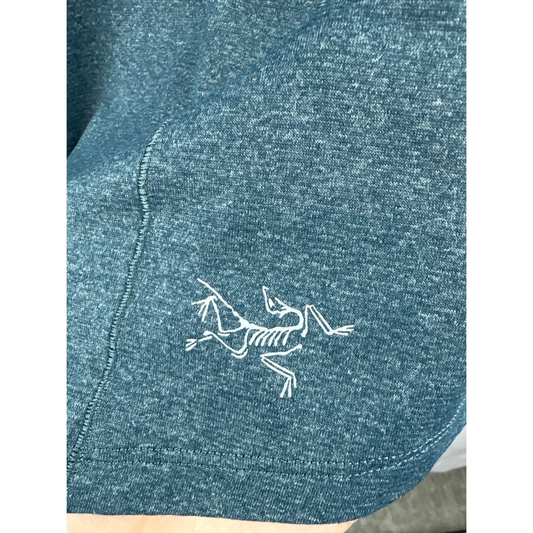 Women’s Arc’Teryx Small Dark Grey Short Sleeve Sports Shirt
