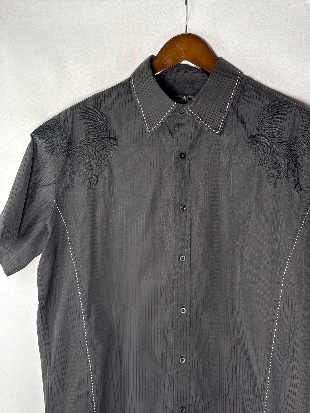 Womens Roar XXL Black Short Sleeve Button Up Shirt With Griffin Embroidery