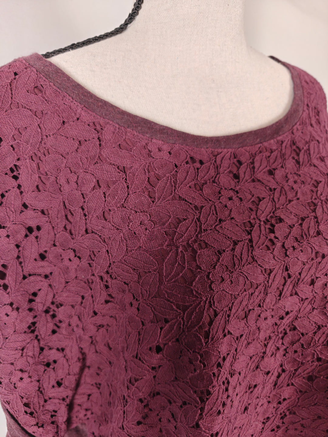 Women Ann Taylor LOFT Lace Front Blouse Burgundy Size XL