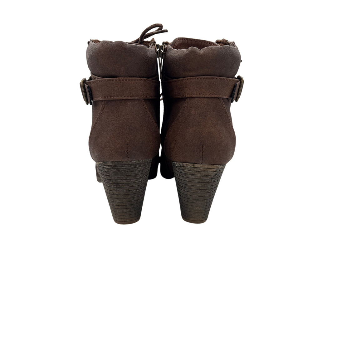 Women’s Daisy Fuentes Size 10 Brown Heeled Ankle Boots