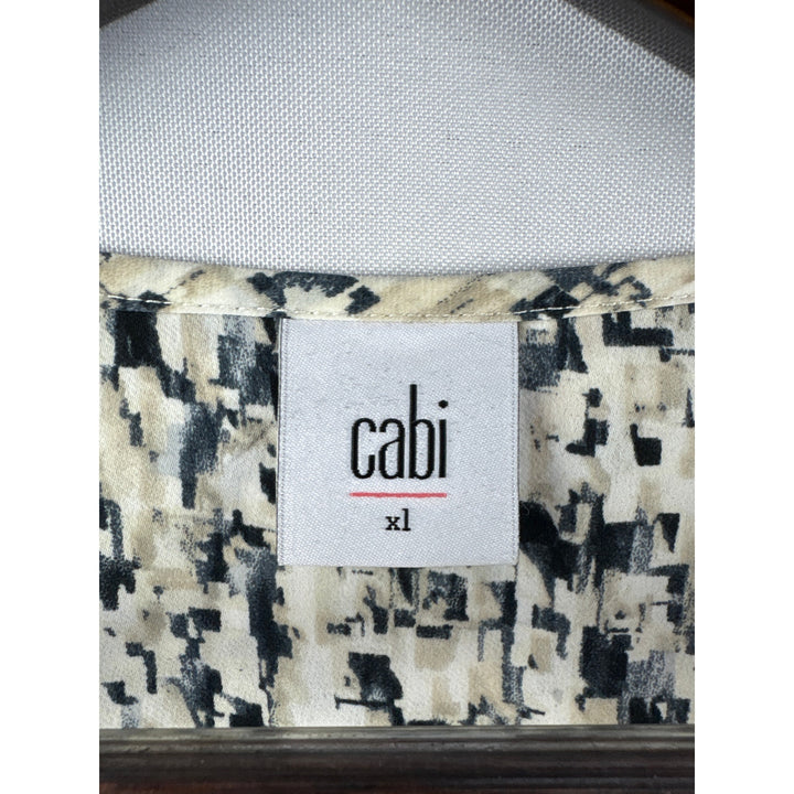 Women’s Cabi XL White, Gray, & Black Patterned Long Sleeve Blouse