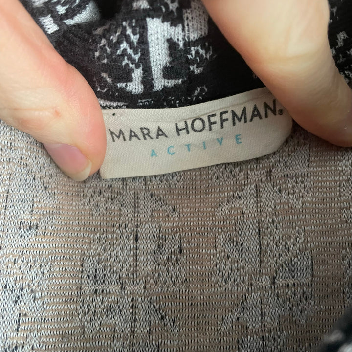 Mara Hoffman Active Black White Geometric Poncho Zip Up Boho Hippe 70s Retro Indie XS/S