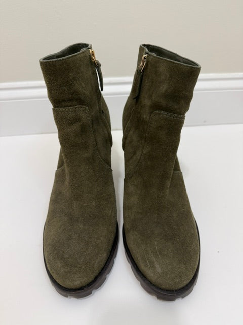 Tory Burch Sofia Lug Sole Suede Booties Dark Boxwood Green Sz10