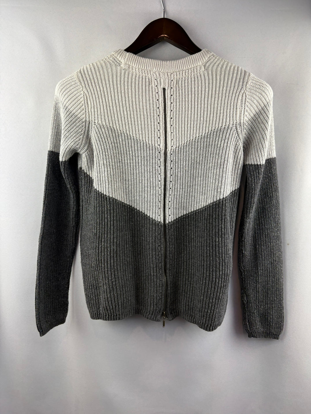Women’s Design History Petite Small Gray & Cream Colorblock Sweater