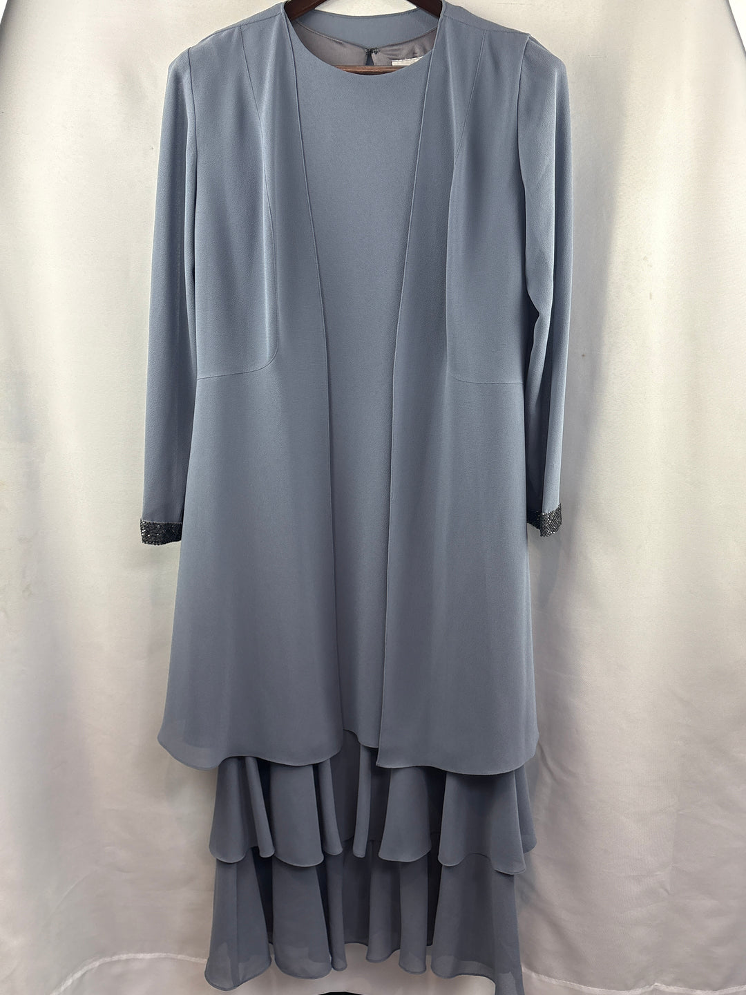 Women’s Cattiva Size 10 Misty Gray Dress w/ Shawl