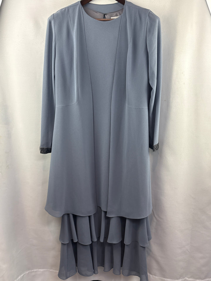 Women’s Cattiva Size 10 Misty Gray Dress w/ Shawl