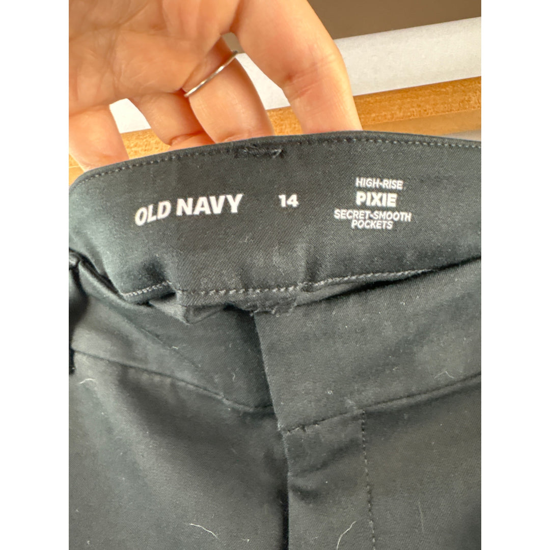 Women’s Old Navy Size 14 Black High-Rise Slacks
