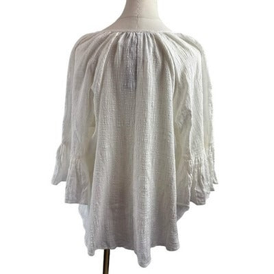 Women’s Karen Kane Size 1X White Bell Sleeve Blouse.