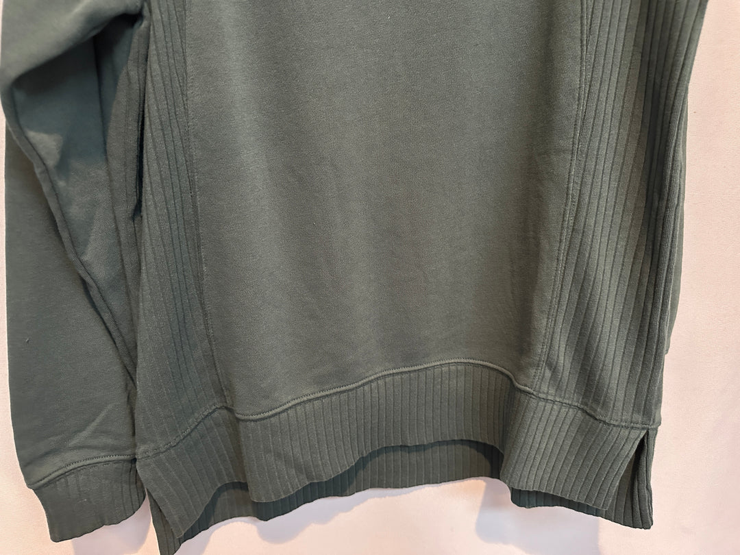 Men’s Maurices Green Long Sweatshirt Size M