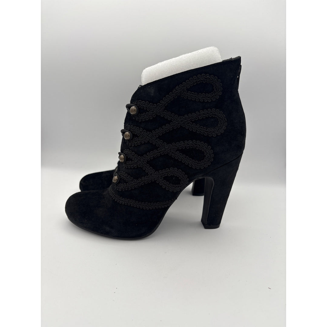 Women’s Seychelles Size 9 Black Suede Heeled Ankle Boots w/ Embroidery.