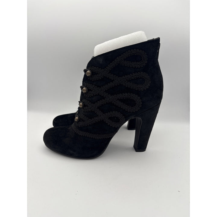 Women’s Seychelles Size 9 Black Suede Heeled Ankle Boots w/ Embroidery.