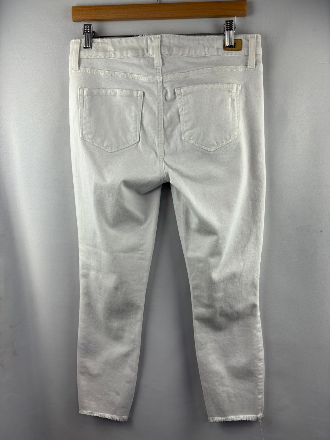 Women’s Paige Size 29 White Distressed Skinny Jeans