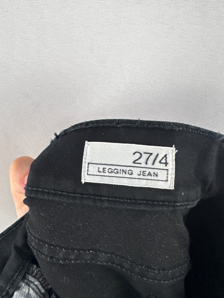Women’s GAP Size 27/4 Black Skinny Jeans
