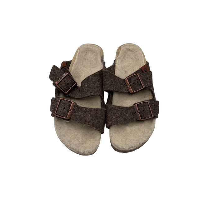 Women’s Birkenstock Size 7 Brown Fuzzy Buckle Sandals w/ Cream Fur Soles