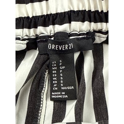 Women’s Forever 21 Black & White Striped Pants Sz S