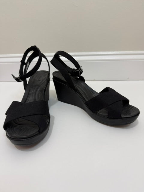 Crocs Leigh II Wedge Sandals Black Sz10 NWOT