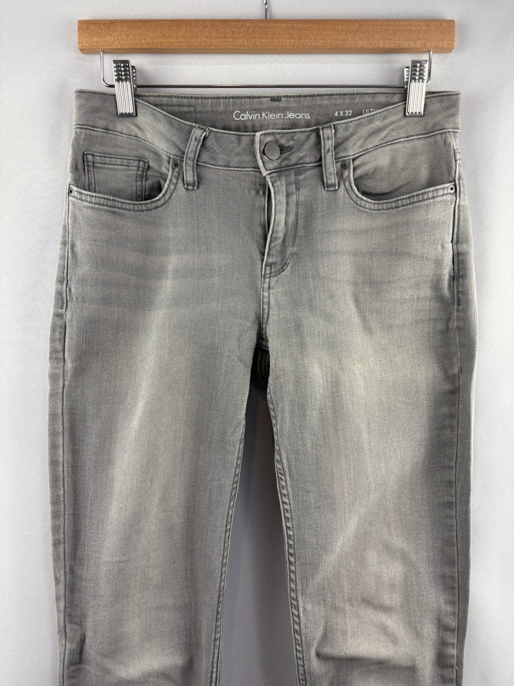 Women’s Calvin Klein Size 4x32 Light Gray Skinny Jeans