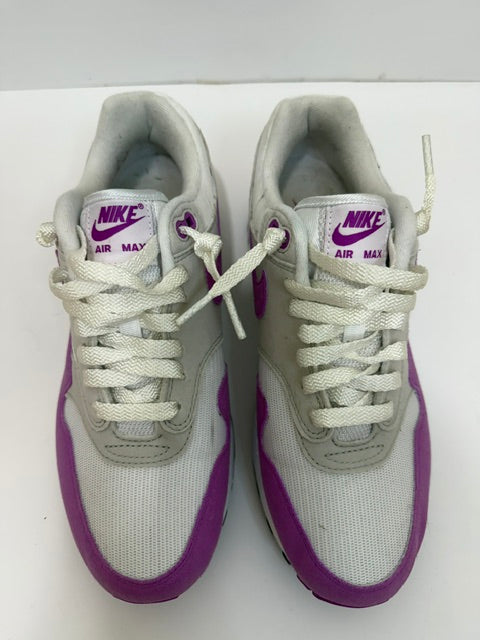 Nike Air Max 1 &